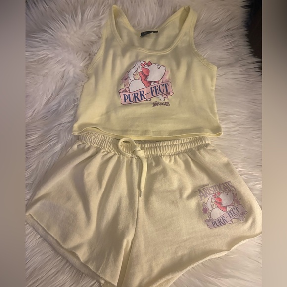 Women’s Marie Aristocats Short and Cropped Top Set - Picture 2 of 5